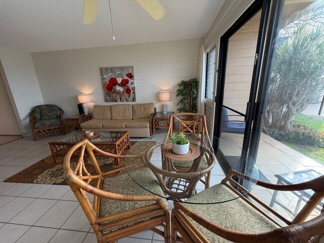 Photo - Maalaea Oceanfront Furnished One Bedroom Unidad A6