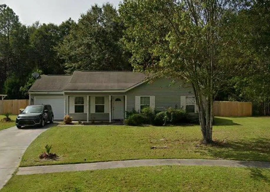 Photo - 141 Blackwater Way