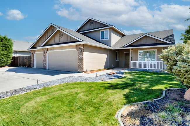 Photo - 2109 E Redwick Dr