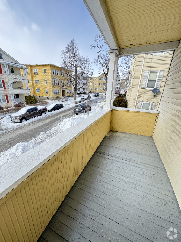 Building Photo - 66 Fairfax Rd Unit 2 Rental