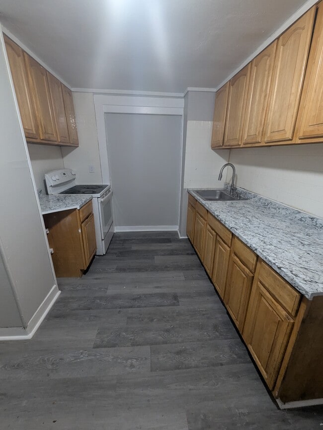 Building Photo - 135 County St Unit 1