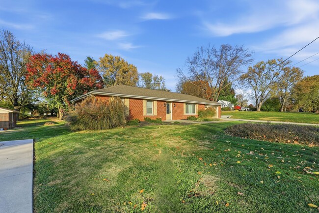 Photo - Large Ranch on Cul-de-sac