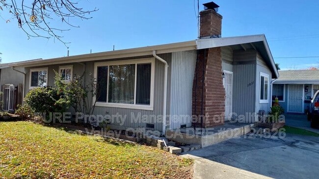 Building Photo - 2831 Union Ave