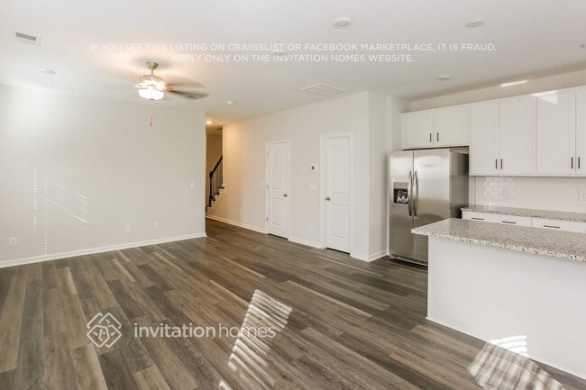 Photo - 1640 CM Human Dr