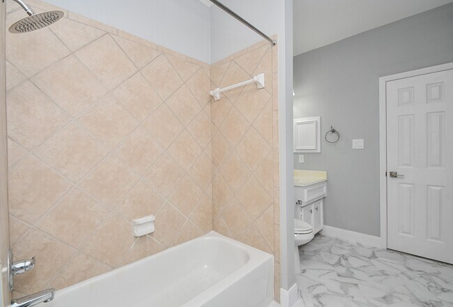 Photo - 1016 Studer St