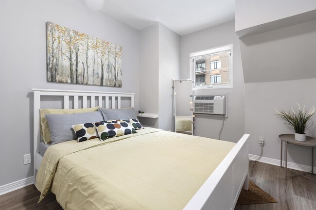 Photo - 486-486 Albert St Unit 303