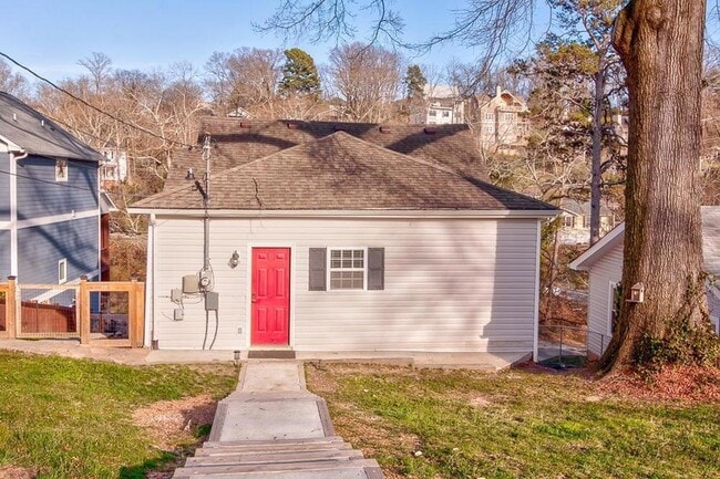 Building Photo - 1002 Boylston St