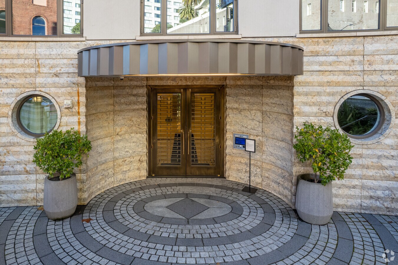 Entrance - Crescent Nob Hill