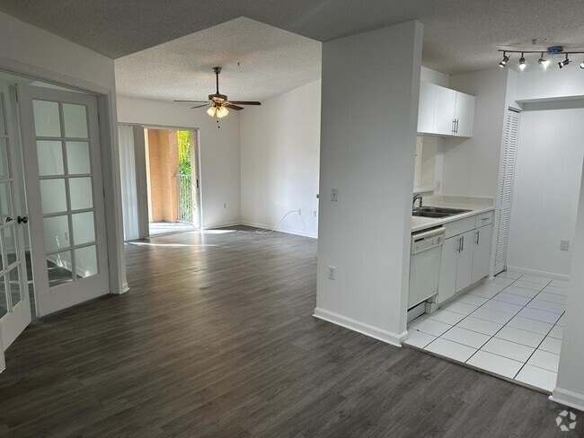 Building Photo - 4844 N State Rd 7 Rental