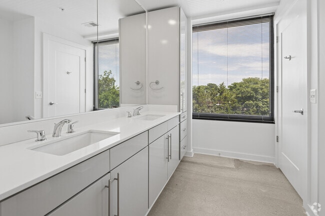 2BR, 1.5BA - 1,092SF - Primary Bathroom