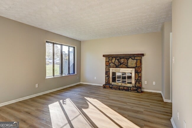 Photo - 288 Country Club Dr