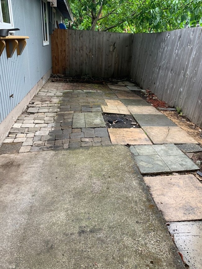 Photo - Cool Clean and Crisp-Inner SE Duplex Unit 3803