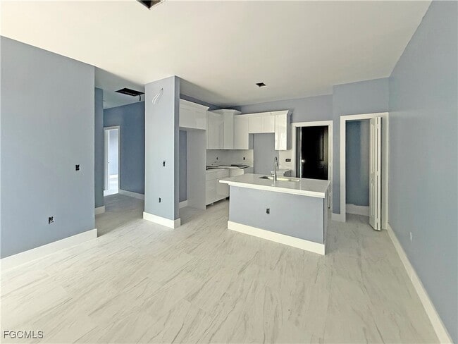 Photo - 2103 French St