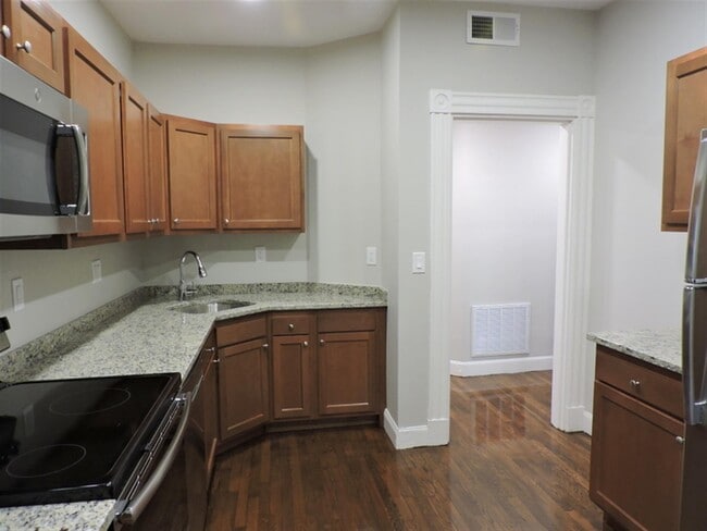 Building Photo - 56 JFK St Unit 5 Rental