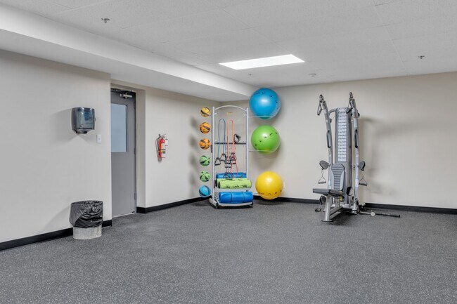 Photo - Frontenac Arms