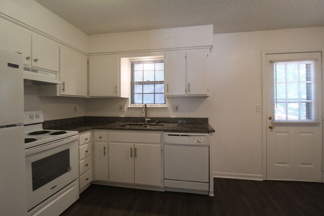 Photo - Updated 3 Bedroom 2 Bath Duplex in Olathe