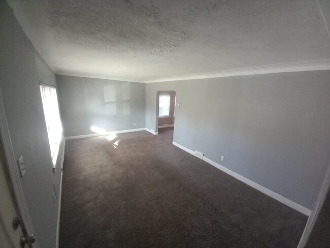 Photo - 10040 Mansfield St