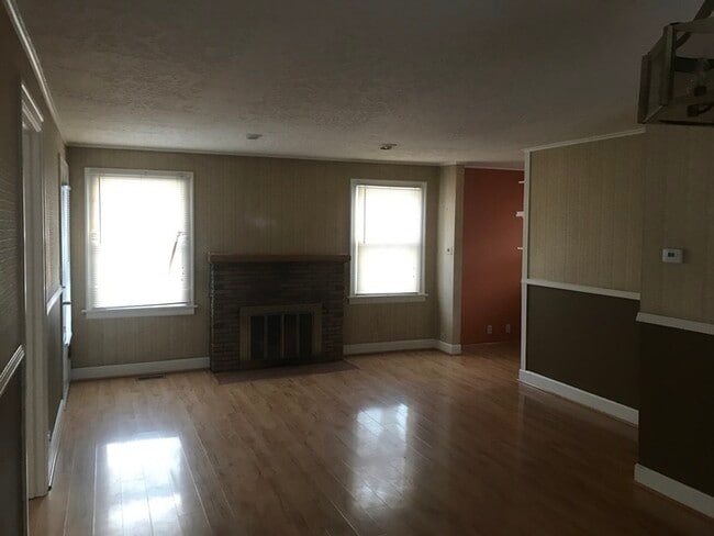 Photo - 116 Burlington Ave