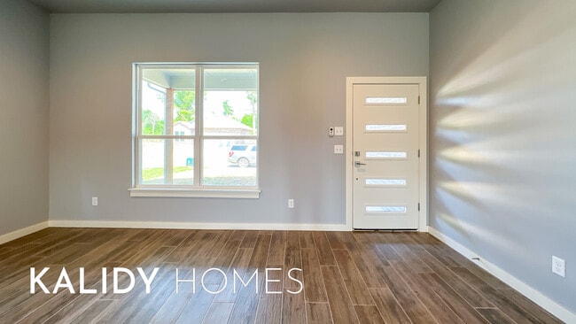 Photo - 505 Remington Ave