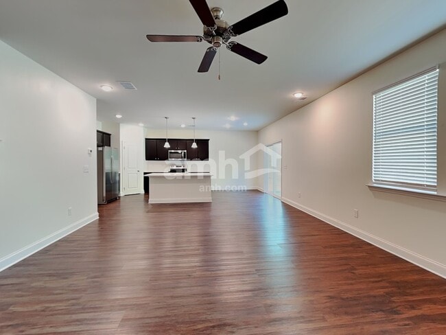 Photo - 180 Pecan Dr