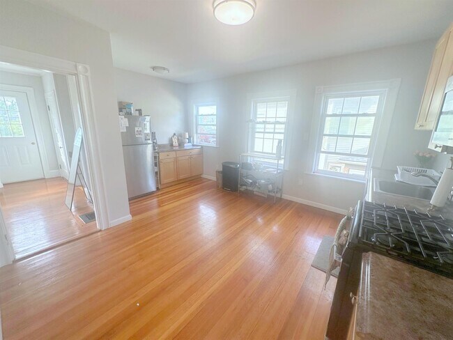 Photo - 253 Arlington St Unidad 2