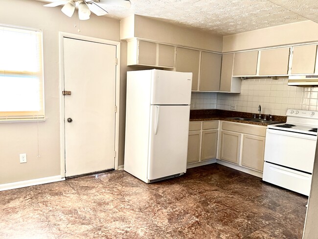 Building Photo - 1120 Johnson Ave Rental