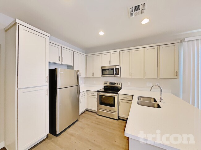 Photo - 2929 N 28th St