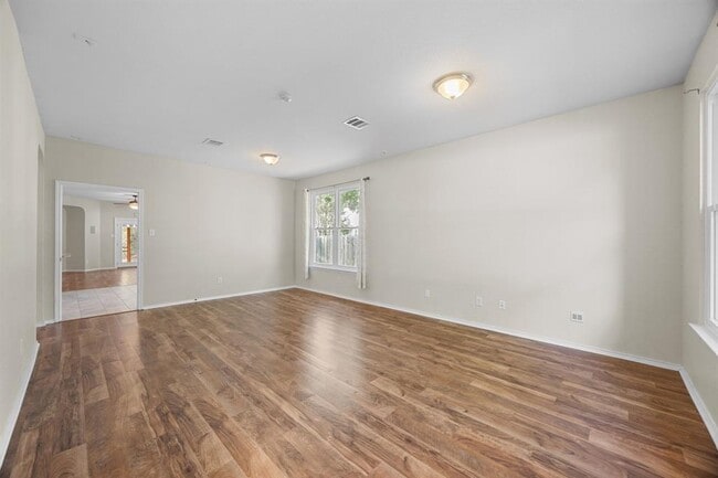 Photo - 4409 Woodstock Dr