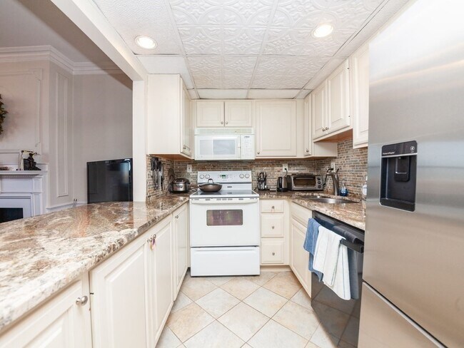 465 Commonwealth Ave Unit 801
