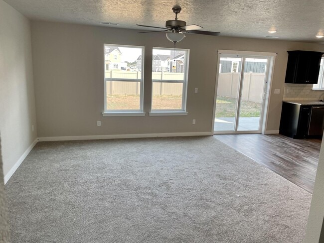 Photo - 5978 S Carlburg Ave