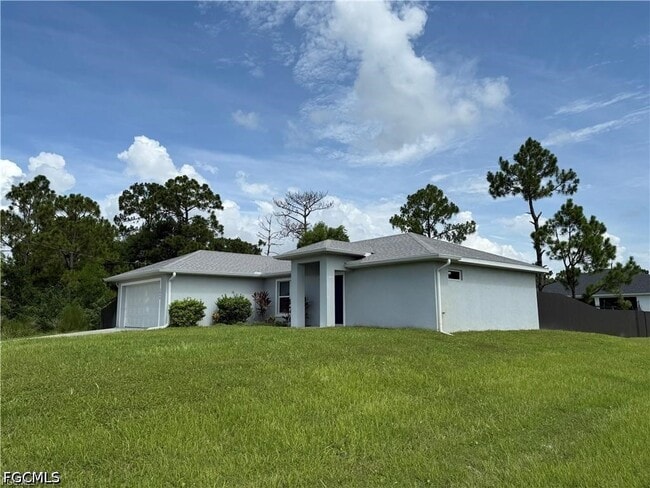 Photo - 3000 8th St W