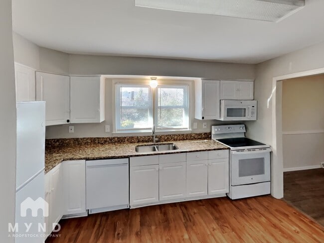 Photo - 7400 Middlebury Pl
