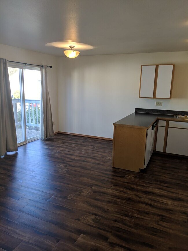 Photo - Spacious Studio with bonus storage Unit 3335-5