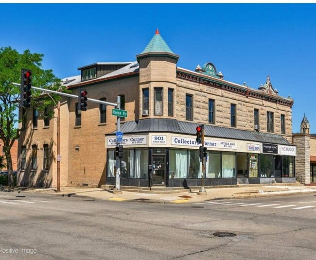 Building Photo - 903 Ridge Rd Unit 2