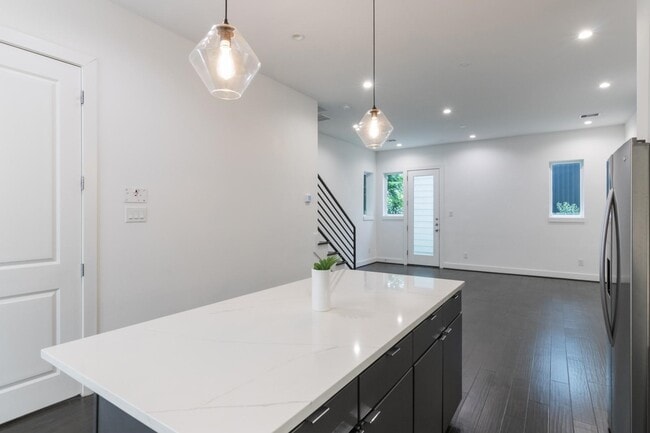 Photo - 5841 Dolores St