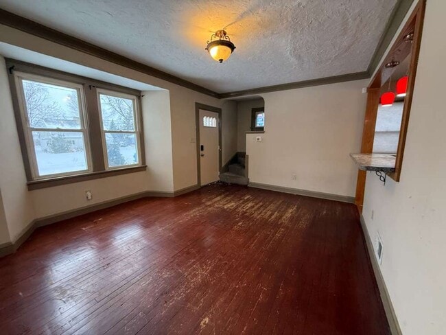 Photo - 2 BED, 1 BATH BEAUTIFIL SINGLE-FAMILY HOME IN EUCLID!