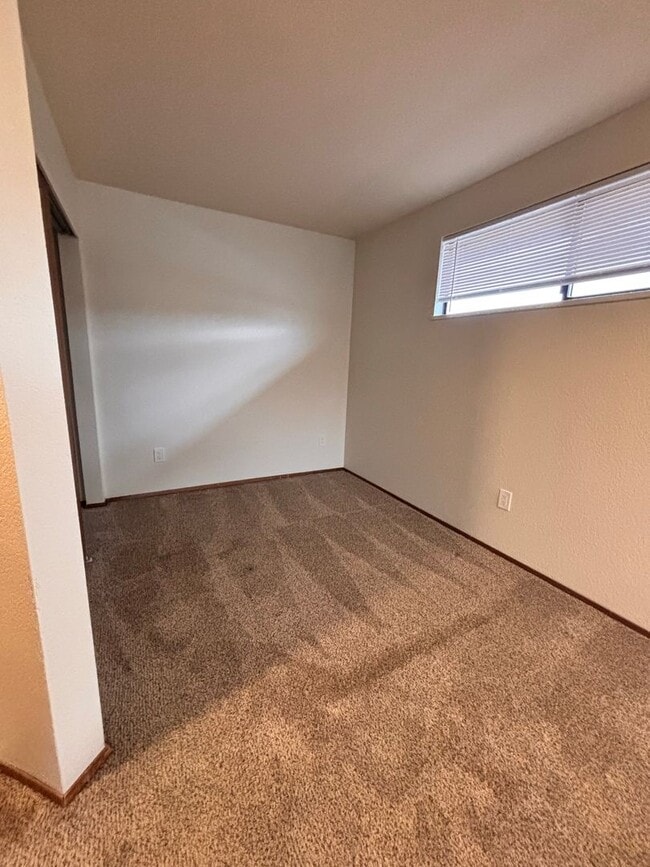 Photo - Howe Family Properties Unidad #4