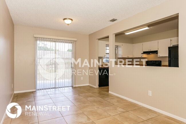 Photo - 890 Cynthia Dr