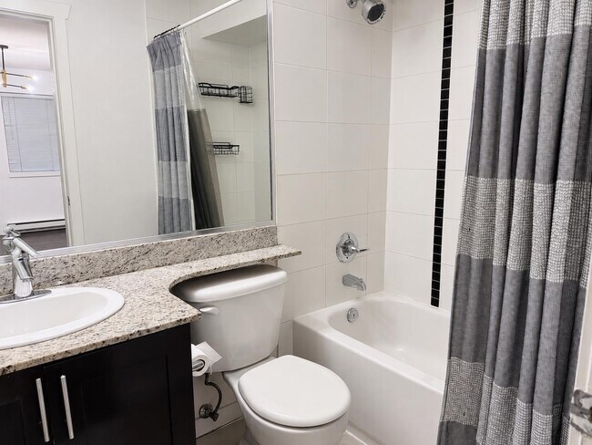 13958-13108 108 Ave Unit 107