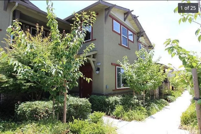 Building Photo - The Crossing at Eden Shore - Community! Large 2 Bedroom, 2.5 Bath Townhome for Lease.