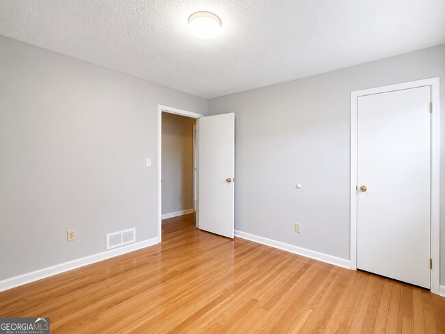 Photo - 339 Desiree Dr NW