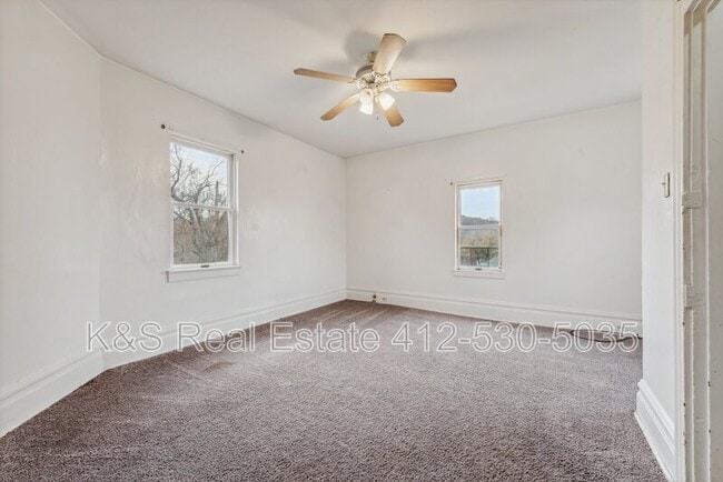 Photo - 310 Juniper St