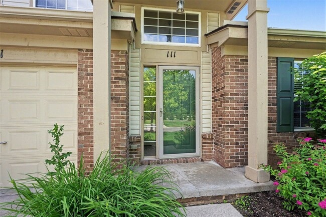 111 S Vista