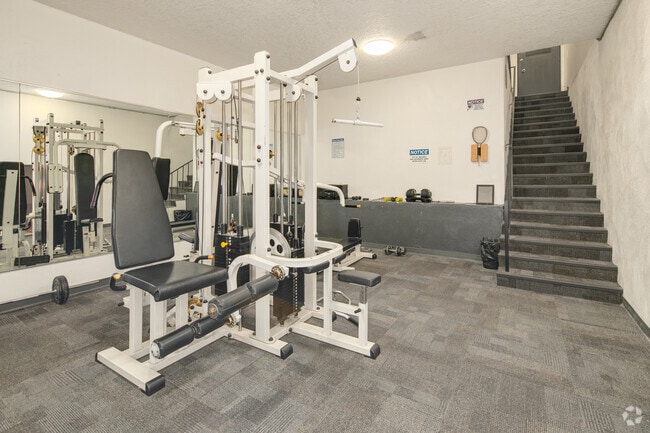Centre de remise en forme - 252 Gorge Rd E