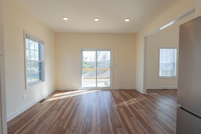 Photo - 7251 Hilliard Cir