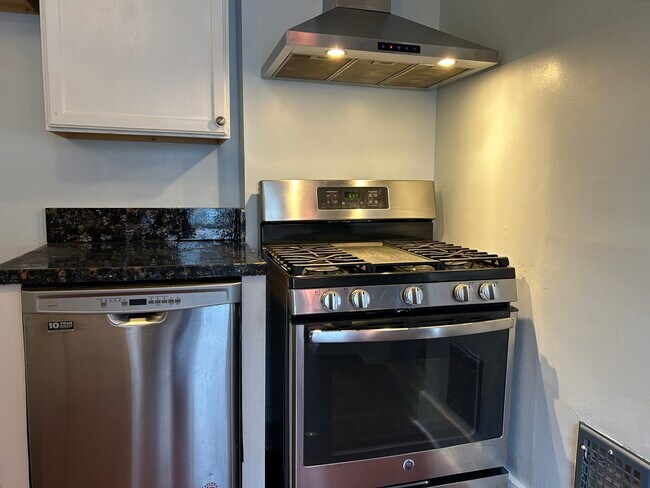 Photo - 288 Ross Park Casa