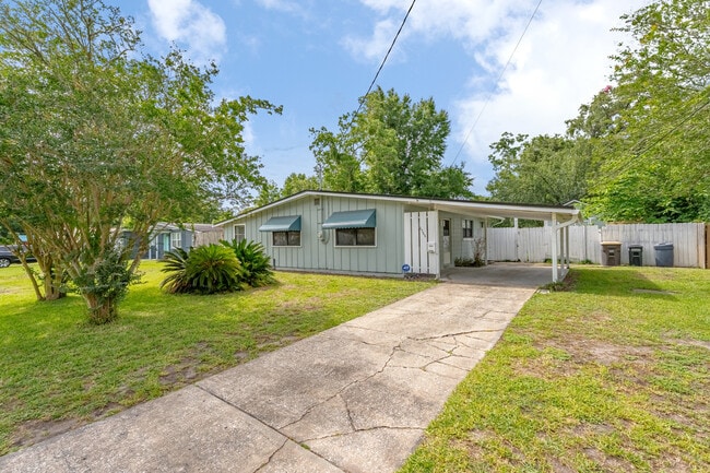 Photo - 6766 Londonbridge Ln