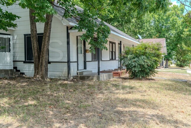 Photo - 1410 Sycamore St