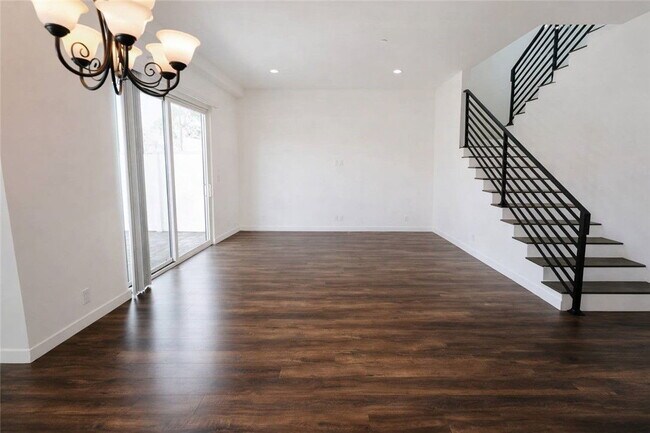 Photo - 18919 Gault St