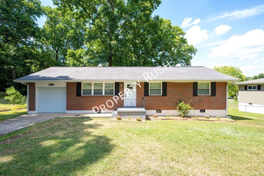 Photo - 738 Roberta Dr. - Stylish 3 bed/1.5 bath home in Rossville, GA - $1,895/mo.